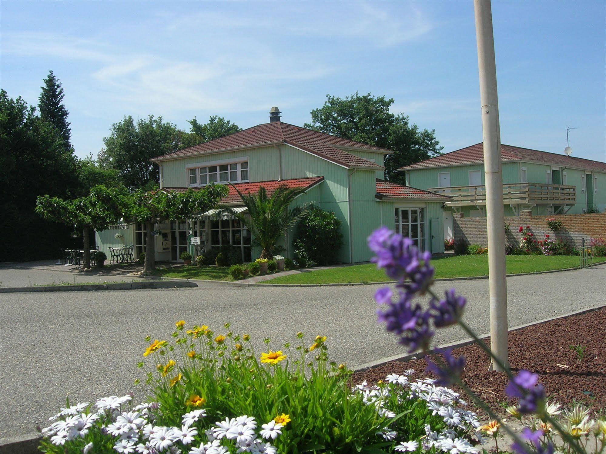 Fasthotel Avignon Nord Le Pontet Le Pontet  Exterior photo